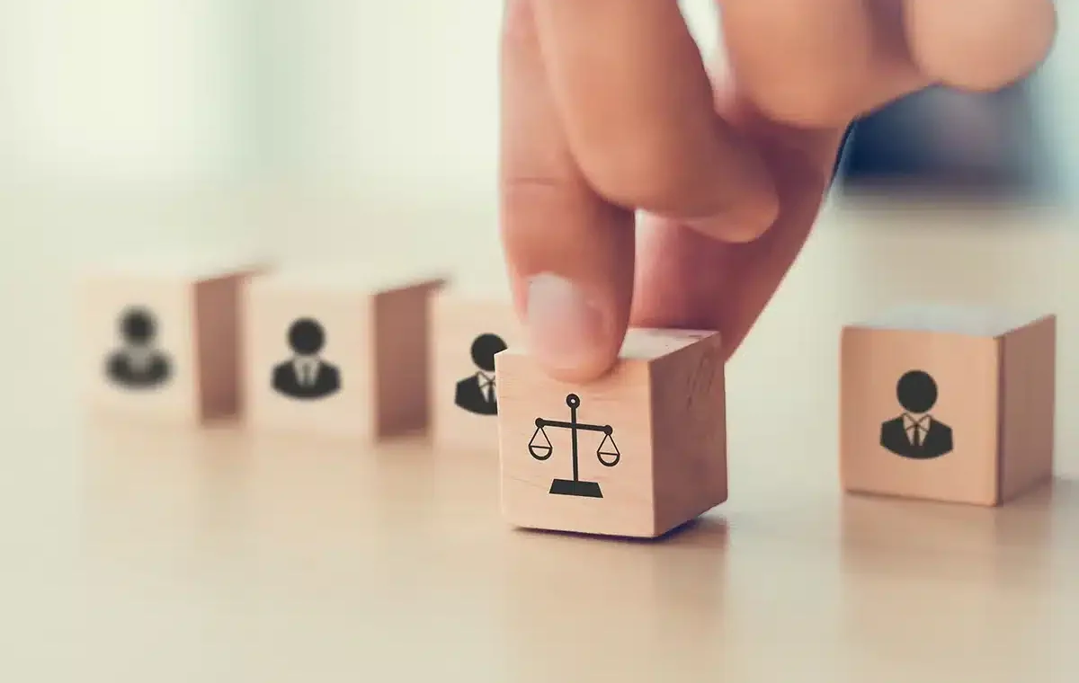 Labor law image